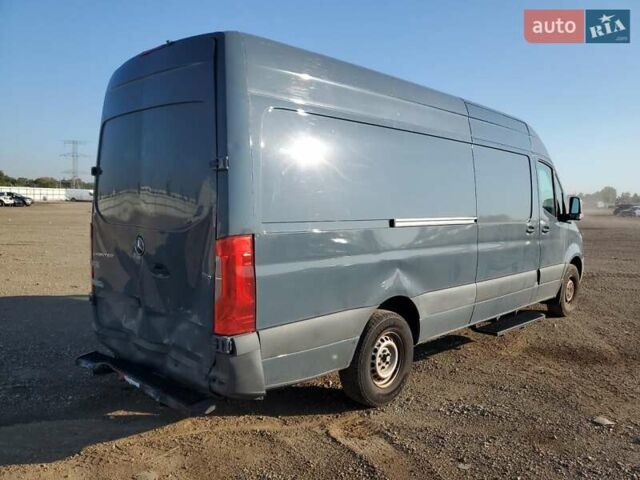 Серый Мерседес Sprinter, объемом двигателя 3 л и пробегом 129 тыс. км за 10000 $, фото 2 на Automoto.ua