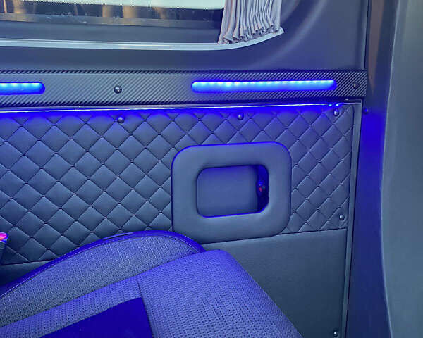 Серый Мерседес Sprinter, объемом двигателя 0 л и пробегом 292 тыс. км за 39000 $, фото 35 на Automoto.ua