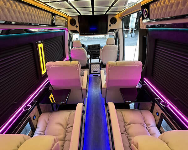 Серый Мерседес Sprinter, объемом двигателя 2.1 л и пробегом 270 тыс. км за 78000 $, фото 14 на Automoto.ua