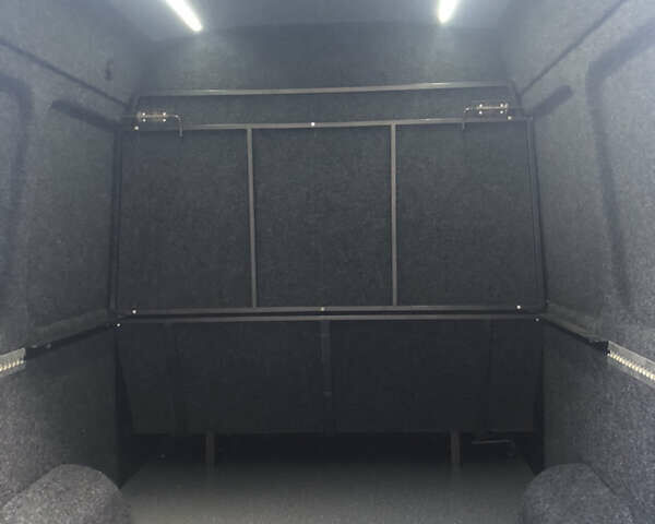 Серый Мерседес Sprinter, объемом двигателя 0 л и пробегом 292 тыс. км за 39000 $, фото 50 на Automoto.ua
