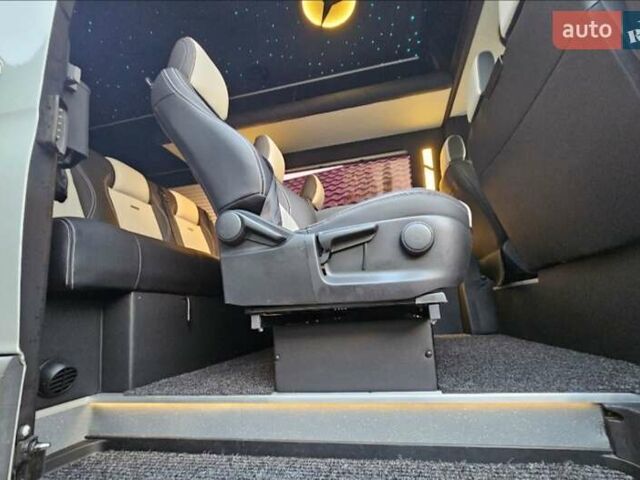 Серый Мерседес Sprinter, объемом двигателя 2.1 л и пробегом 237 тыс. км за 41500 $, фото 39 на Automoto.ua