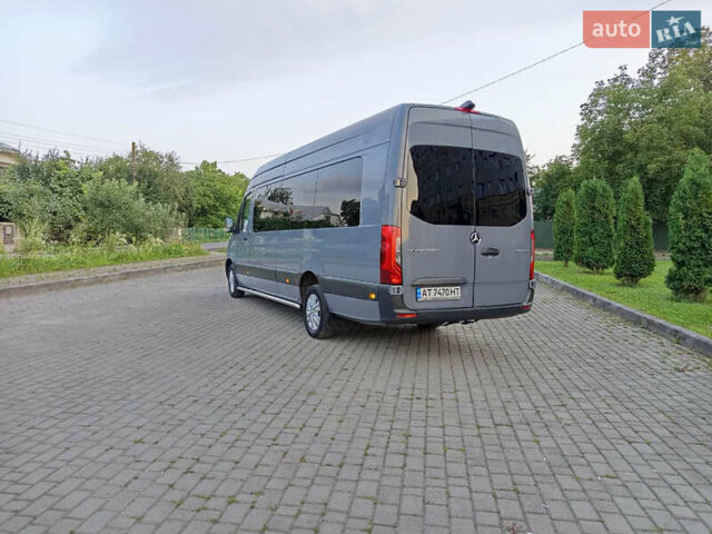 Серый Мерседес Sprinter, объемом двигателя 2.14 л и пробегом 622 тыс. км за 34399 $, фото 3 на Automoto.ua