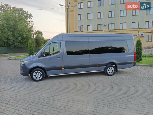 Серый Мерседес Sprinter, объемом двигателя 2.14 л и пробегом 622 тыс. км за 34399 $, фото 1 на Automoto.ua
