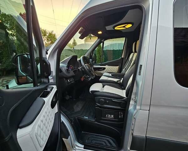 Серый Мерседес Sprinter, объемом двигателя 2.1 л и пробегом 237 тыс. км за 41500 $, фото 27 на Automoto.ua