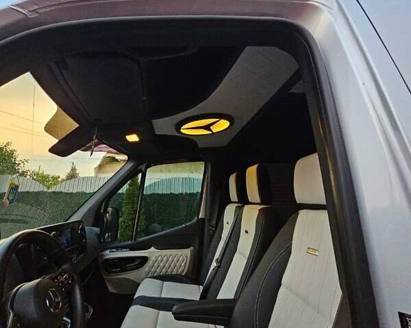Серый Мерседес Sprinter, объемом двигателя 2.1 л и пробегом 237 тыс. км за 41500 $, фото 26 на Automoto.ua
