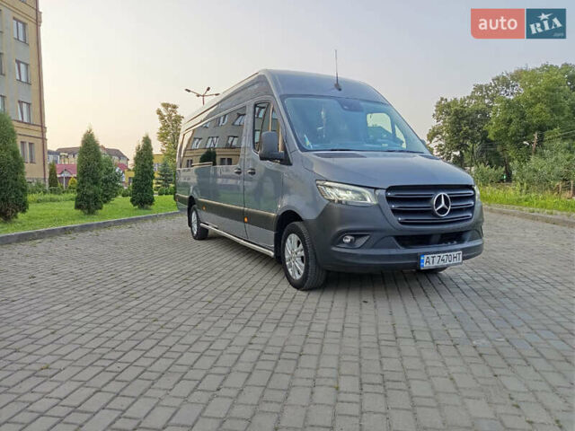 Серый Мерседес Sprinter, объемом двигателя 2.14 л и пробегом 622 тыс. км за 34399 $, фото 7 на Automoto.ua