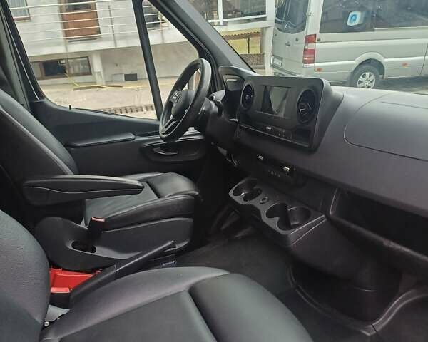 Серый Мерседес Sprinter, объемом двигателя 2.99 л и пробегом 120 тыс. км за 39700 $, фото 2 на Automoto.ua