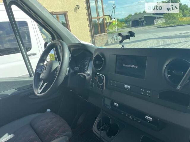 Серый Мерседес Sprinter, объемом двигателя 2.14 л и пробегом 135 тыс. км за 37755 $, фото 9 на Automoto.ua
