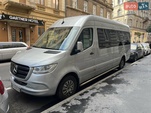 Серый Мерседес Sprinter, объемом двигателя 2.14 л и пробегом 299 тыс. км за 64999 $, фото 1 на Automoto.ua