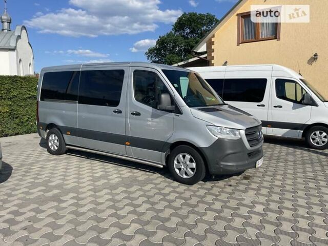 Серый Мерседес Sprinter, объемом двигателя 2.14 л и пробегом 135 тыс. км за 37755 $, фото 3 на Automoto.ua