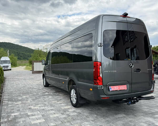 Серый Мерседес Sprinter, объемом двигателя 2.99 л и пробегом 190 тыс. км за 55900 $, фото 7 на Automoto.ua