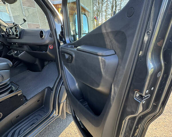 Мерседес Sprinter 2020 в Коломые на Automoto.ua Серый Мерседес Sprinter, объемом двигателя 2.99 л и пробегом 212 тыс. км за 62500 $, фото 15 на Automoto.ua