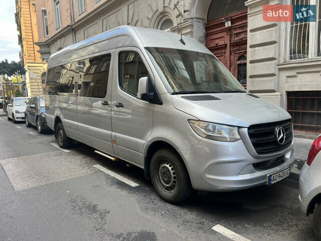 Серый Мерседес Sprinter, объемом двигателя 2.14 л и пробегом 299 тыс. км за 64999 $, фото 4 на Automoto.ua