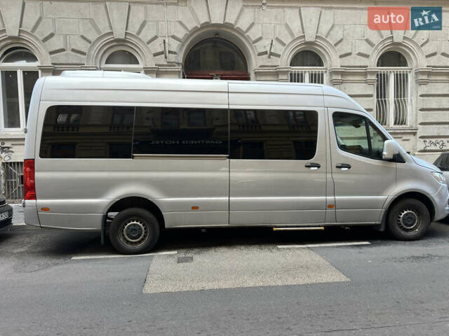 Серый Мерседес Sprinter, объемом двигателя 2.14 л и пробегом 299 тыс. км за 64999 $, фото 3 на Automoto.ua