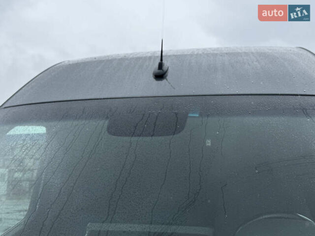Сірий Мерседес Sprinter, об'ємом двигуна 2.99 л та пробігом 249 тис. км за 49999 $, фото 43 на Automoto.ua