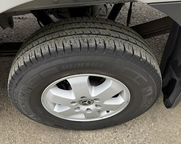 Сірий Мерседес Sprinter, об'ємом двигуна 2.99 л та пробігом 387 тис. км за 70872 $, фото 20 на Automoto.ua