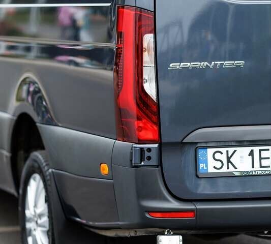 Серый Мерседес Sprinter, объемом двигателя 3 л и пробегом 135 тыс. км за 49900 $, фото 11 на Automoto.ua