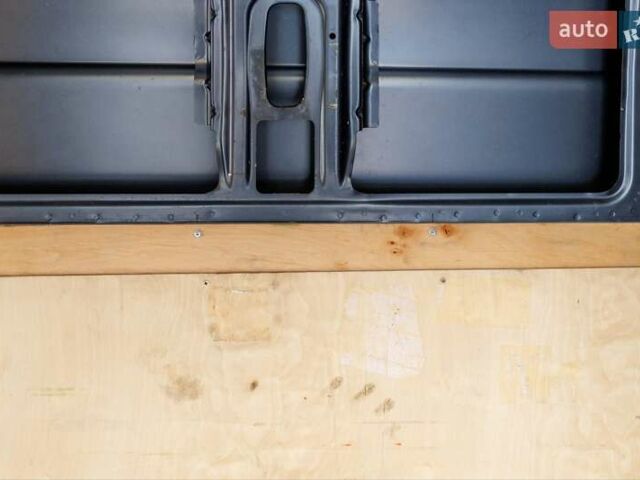 Серый Мерседес Sprinter, объемом двигателя 3 л и пробегом 135 тыс. км за 49900 $, фото 28 на Automoto.ua