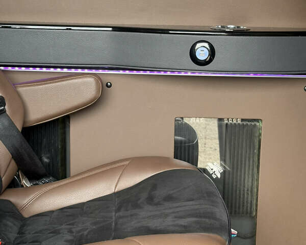 Сірий Мерседес Sprinter, об'ємом двигуна 2.99 л та пробігом 387 тис. км за 70872 $, фото 27 на Automoto.ua