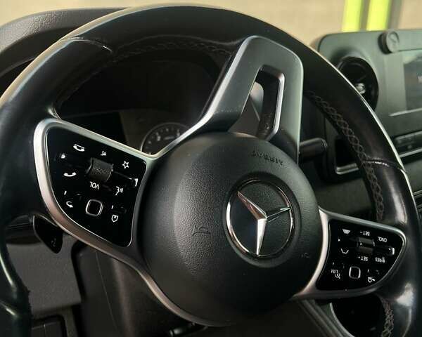 Серый Мерседес Sprinter, объемом двигателя 2.99 л и пробегом 398 тыс. км за 62401 $, фото 33 на Automoto.ua