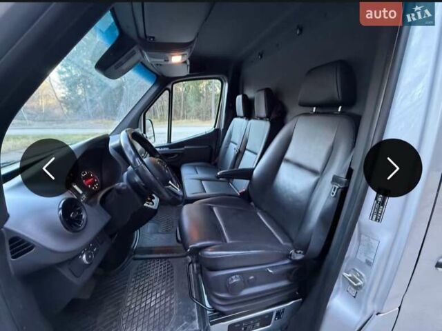 Серый Мерседес Sprinter, объемом двигателя 2.99 л и пробегом 398 тыс. км за 62401 $, фото 37 на Automoto.ua