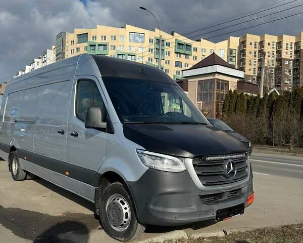 Серый Мерседес Sprinter, объемом двигателя 2.99 л и пробегом 398 тыс. км за 62401 $, фото 4 на Automoto.ua