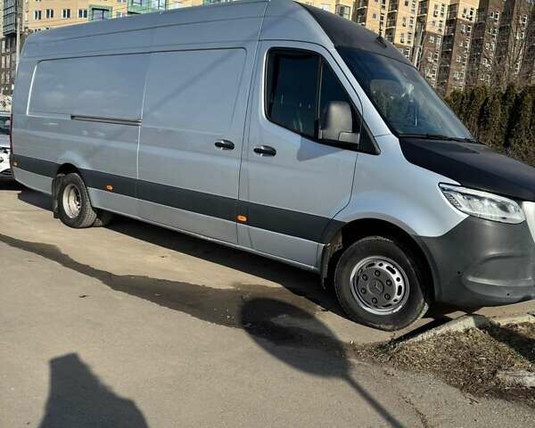 Серый Мерседес Sprinter, объемом двигателя 2.99 л и пробегом 398 тыс. км за 62401 $, фото 5 на Automoto.ua