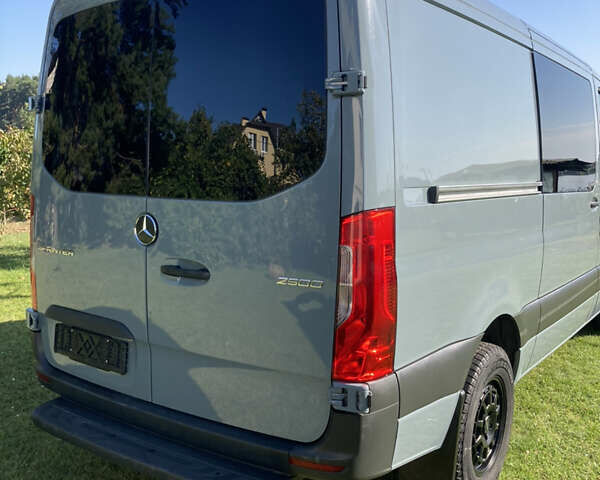 Сірий Мерседес Sprinter, об'ємом двигуна 2 л та пробігом 24 тис. км за 29700 $, фото 2 на Automoto.ua