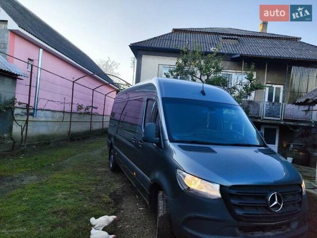 Серый Мерседес Sprinter, объемом двигателя 2 л и пробегом 73 тыс. км за 33362 $, фото 1 на Automoto.ua