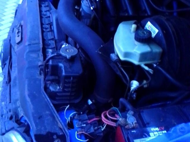 Синий Мерседес Sprinter, объемом двигателя 2.1 л и пробегом 400 тыс. км за 9300 $, фото 13 на Automoto.ua