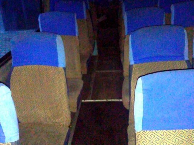 Синий Мерседес Sprinter, объемом двигателя 2.1 л и пробегом 400 тыс. км за 9300 $, фото 5 на Automoto.ua