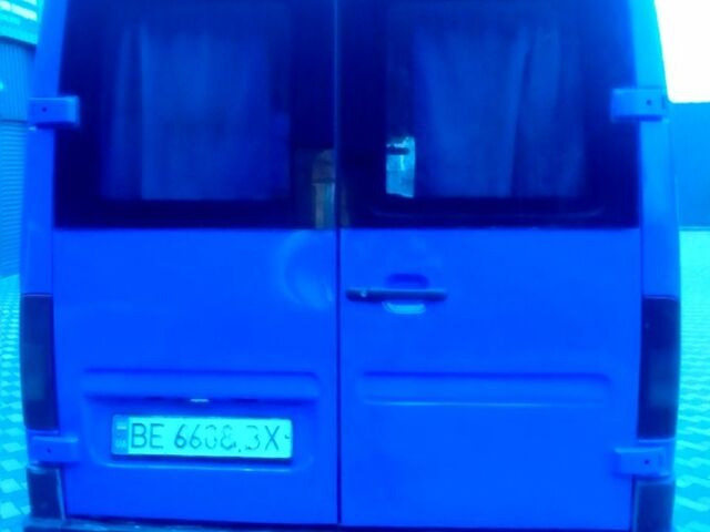 Синий Мерседес Sprinter, объемом двигателя 2.1 л и пробегом 400 тыс. км за 9300 $, фото 9 на Automoto.ua