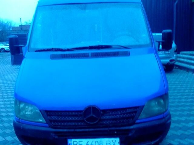 Синий Мерседес Sprinter, объемом двигателя 2.1 л и пробегом 400 тыс. км за 9300 $, фото 6 на Automoto.ua