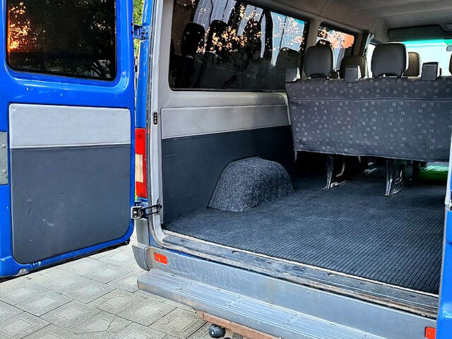 Синій Мерседес Sprinter, об'ємом двигуна 2 л та пробігом 240 тис. км за 8000 $, фото 5 на Automoto.ua