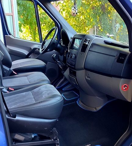 Синій Мерседес Sprinter, об'ємом двигуна 2.2 л та пробігом 0 тис. км за 14000 $, фото 5 на Automoto.ua