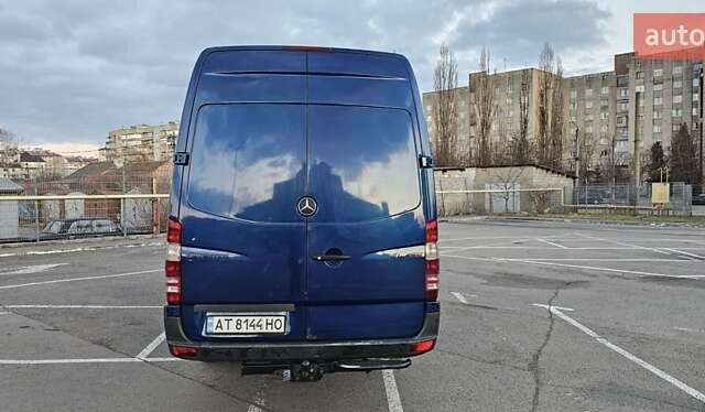 Синий Мерседес Sprinter, объемом двигателя 3 л и пробегом 652 тыс. км за 22500 $, фото 2 на Automoto.ua