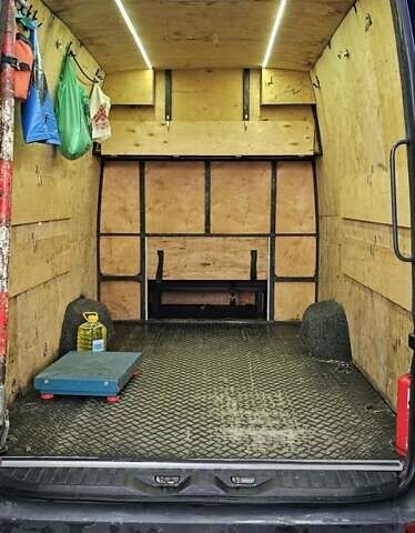 Синий Мерседес Sprinter, объемом двигателя 3 л и пробегом 652 тыс. км за 22500 $, фото 4 на Automoto.ua