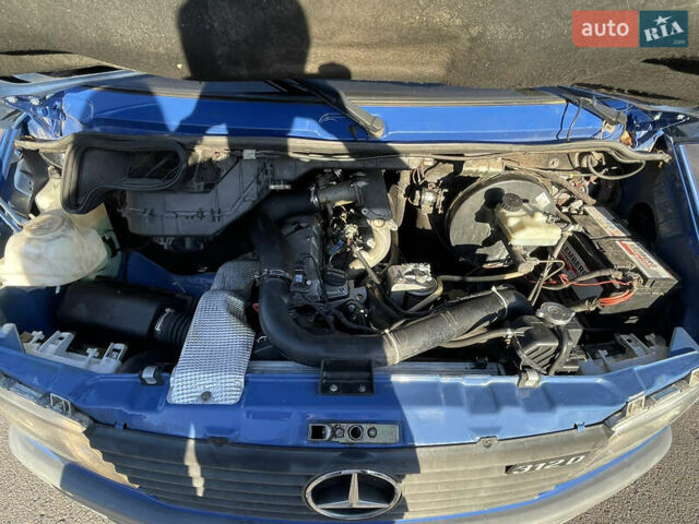 Синій Мерседес Sprinter, об'ємом двигуна 2.87 л та пробігом 250 тис. км за 13499 $, фото 7 на Automoto.ua