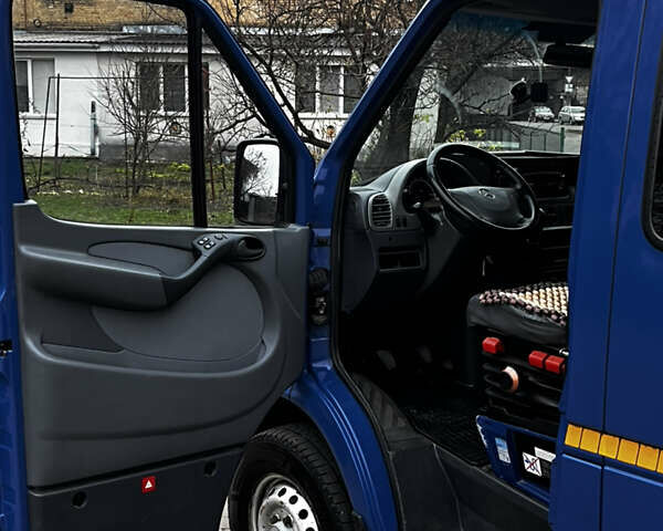Синій Мерседес Sprinter, об'ємом двигуна 2.69 л та пробігом 492 тис. км за 12300 $, фото 8 на Automoto.ua