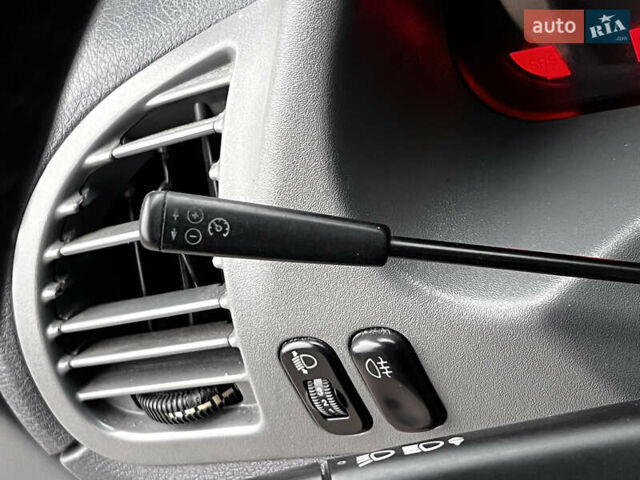 Синій Мерседес Sprinter, об'ємом двигуна 2.69 л та пробігом 492 тис. км за 12300 $, фото 15 на Automoto.ua