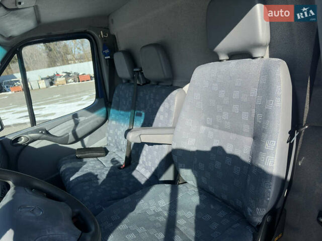 Синій Мерседес Sprinter, об'ємом двигуна 2.7 л та пробігом 210 тис. км за 15300 $, фото 22 на Automoto.ua
