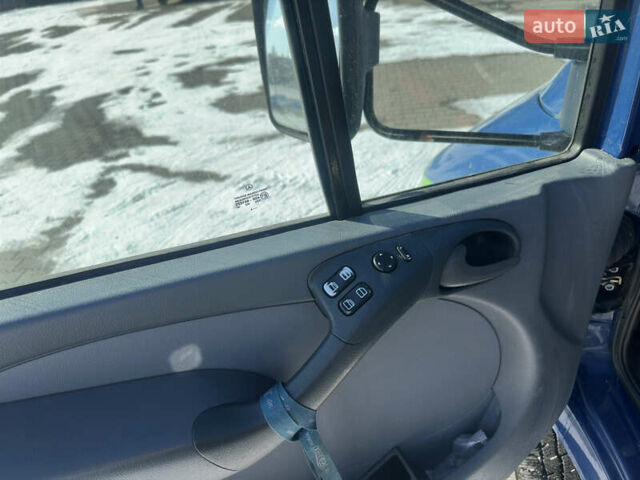 Синій Мерседес Sprinter, об'ємом двигуна 2.7 л та пробігом 210 тис. км за 15300 $, фото 31 на Automoto.ua