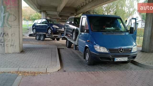 Синий Мерседес Sprinter, объемом двигателя 2.1 л и пробегом 442 тыс. км за 10900 $, фото 15 на Automoto.ua