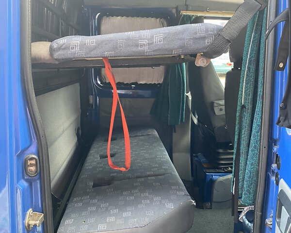 Синий Мерседес Sprinter, объемом двигателя 2.15 л и пробегом 700 тыс. км за 12500 $, фото 24 на Automoto.ua