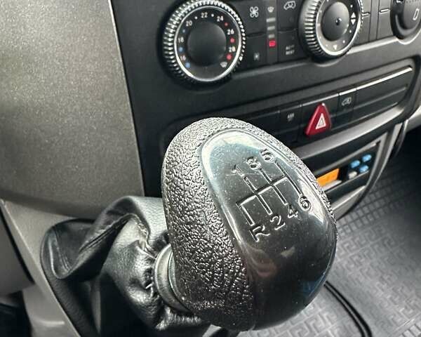 Синій Мерседес Sprinter, об'ємом двигуна 2.15 л та пробігом 528 тис. км за 22800 $, фото 40 на Automoto.ua