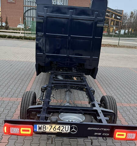 Синий Мерседес Sprinter, объемом двигателя 3 л и пробегом 850 тыс. км за 22222 $, фото 6 на Automoto.ua