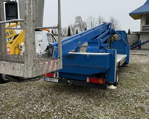 Синий Мерседес Sprinter, объемом двигателя 2.2 л и пробегом 110 тыс. км за 37000 $, фото 2 на Automoto.ua