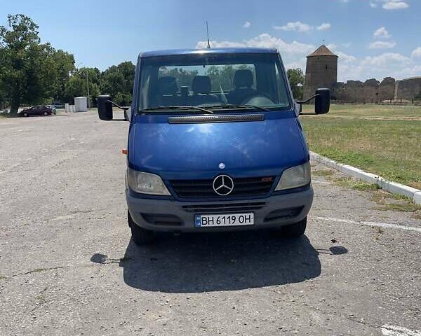 Синий Мерседес Sprinter, объемом двигателя 2.1 л и пробегом 305 тыс. км за 18800 $, фото 9 на Automoto.ua
