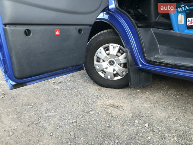 Синий Мерседес Sprinter, объемом двигателя 2.7 л и пробегом 350 тыс. км за 10999 $, фото 15 на Automoto.ua
