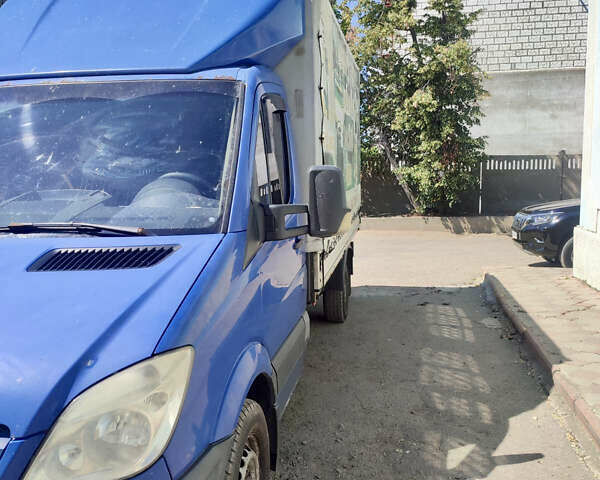 Синий Мерседес Sprinter, объемом двигателя 3.22 л и пробегом 750 тыс. км за 15300 $, фото 2 на Automoto.ua